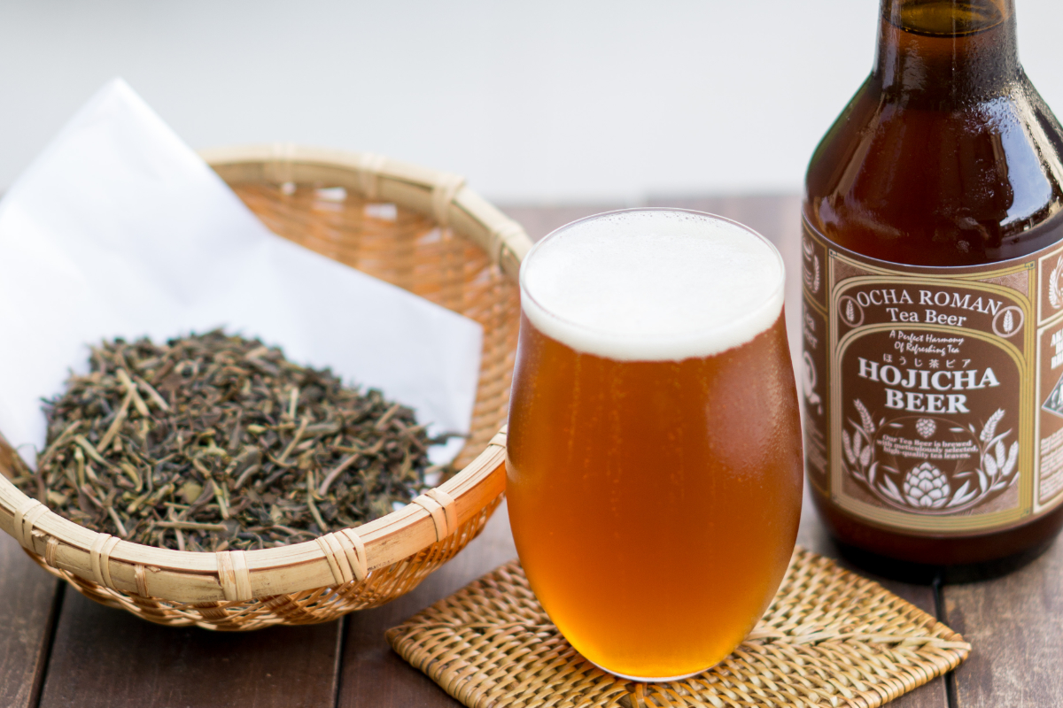 ほうじ茶とグラス
